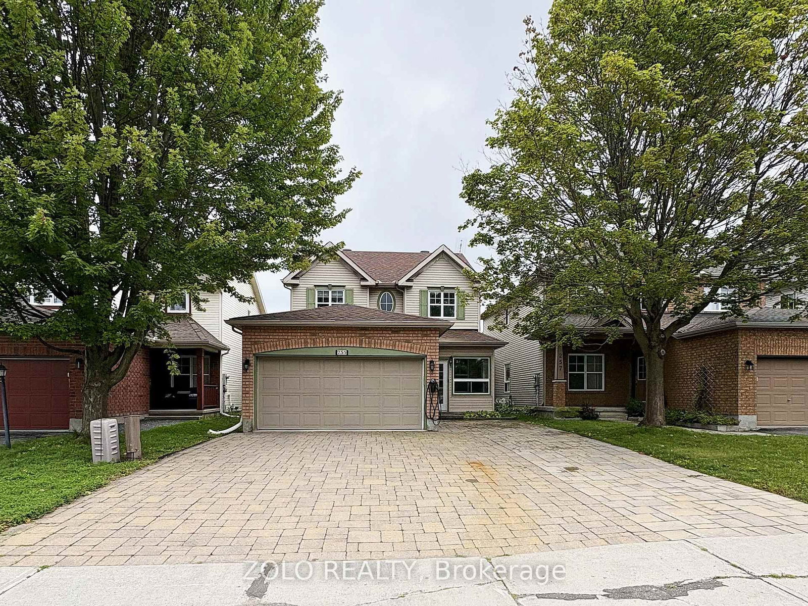 255 Stoneway Drive • Ottawa, ON photo 1