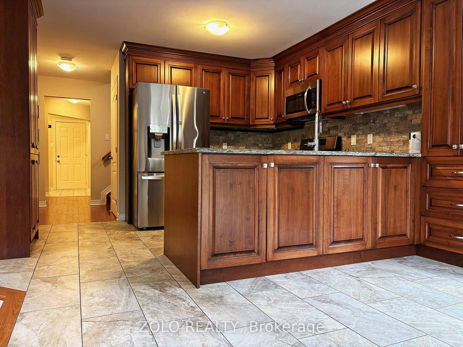 255 Stoneway Drive • Ottawa, ON photo 6