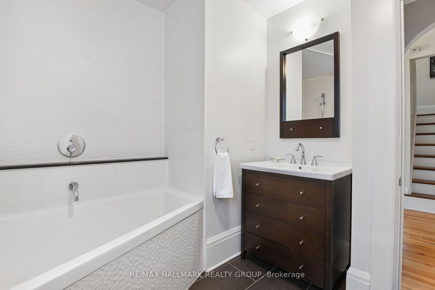 195 Glebe Avenue • Ottawa, ON photo 28