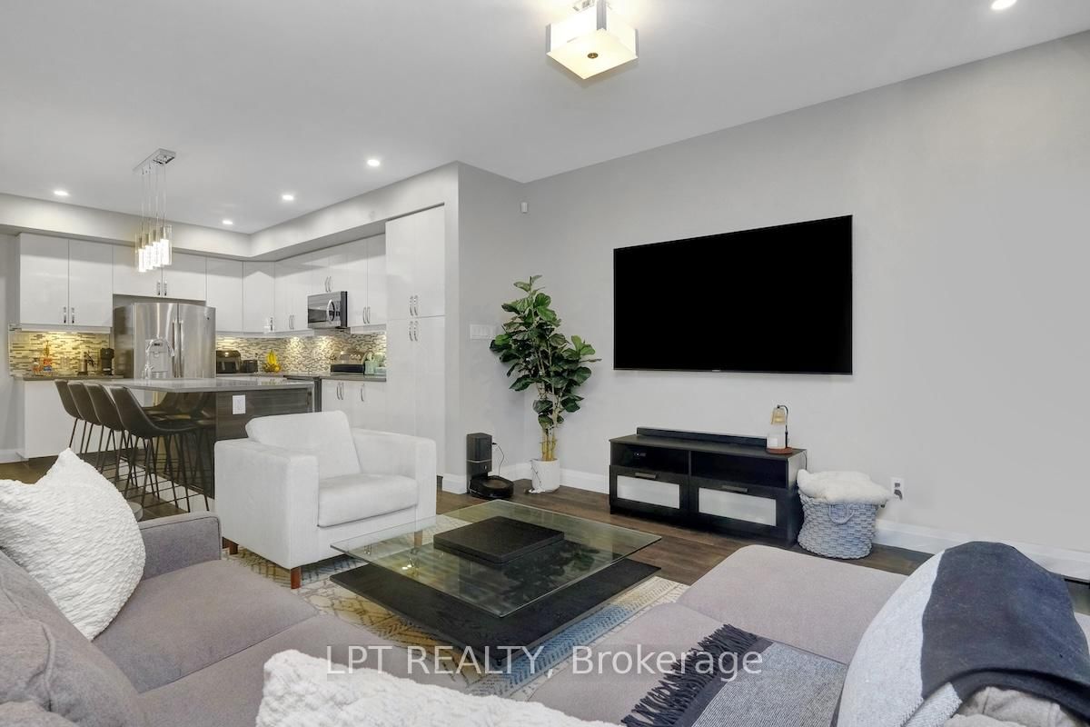 319 Glynn Avenue • Ottawa, ON photo 16