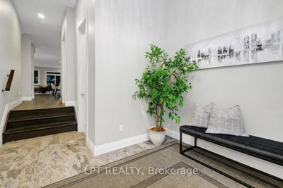 319 Glynn Avenue • Ottawa, ON photo 3