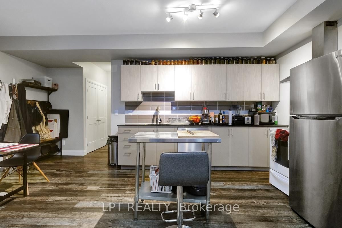 319 Glynn Avenue • Ottawa, ON photo 34