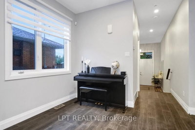 319 Glynn Avenue • Ottawa, ON photo 4