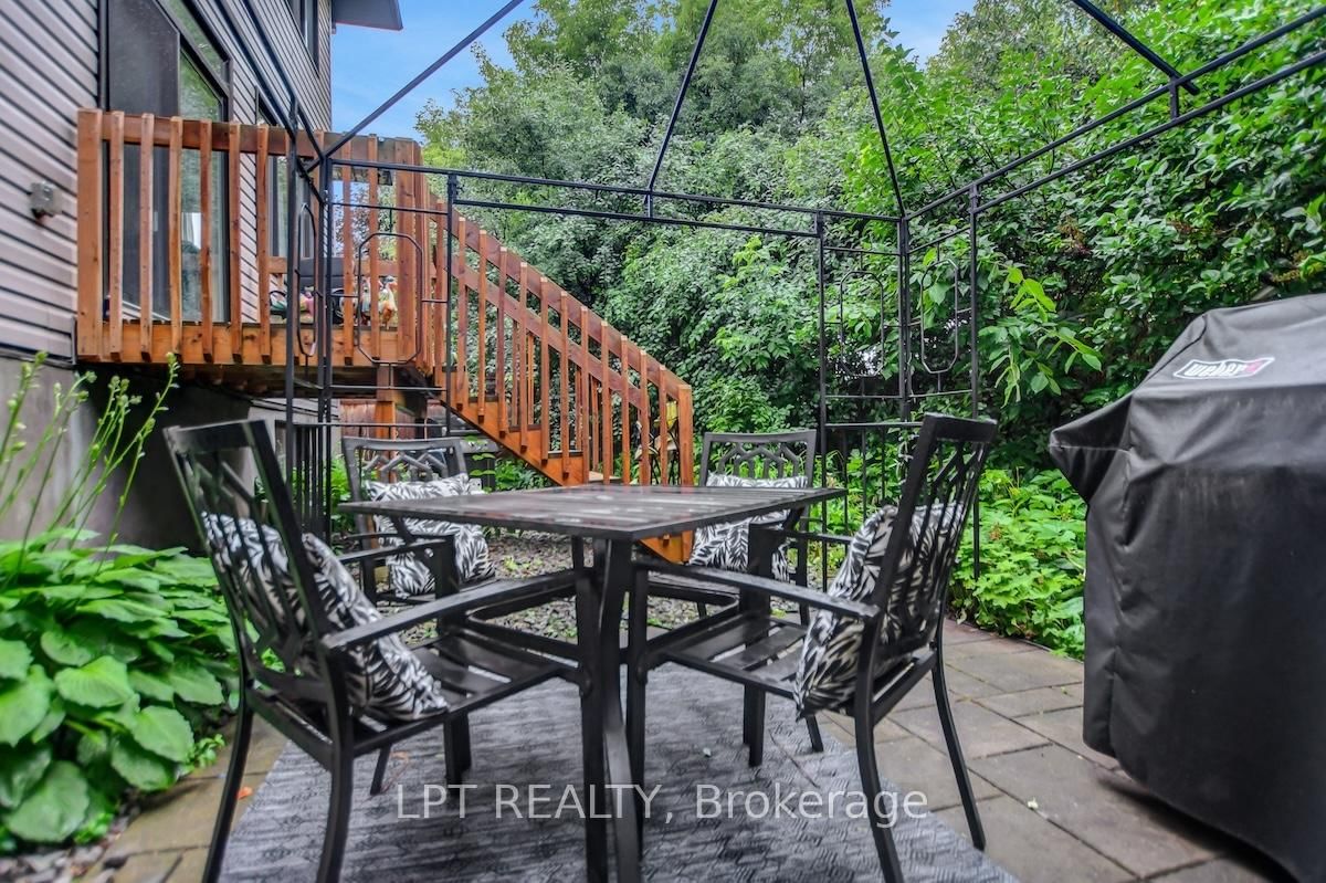 319 Glynn Avenue • Ottawa, ON photo 46