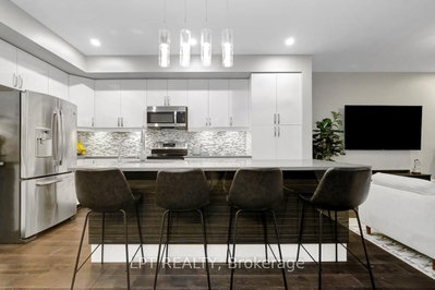 319 Glynn Avenue • Ottawa, ON photo 8