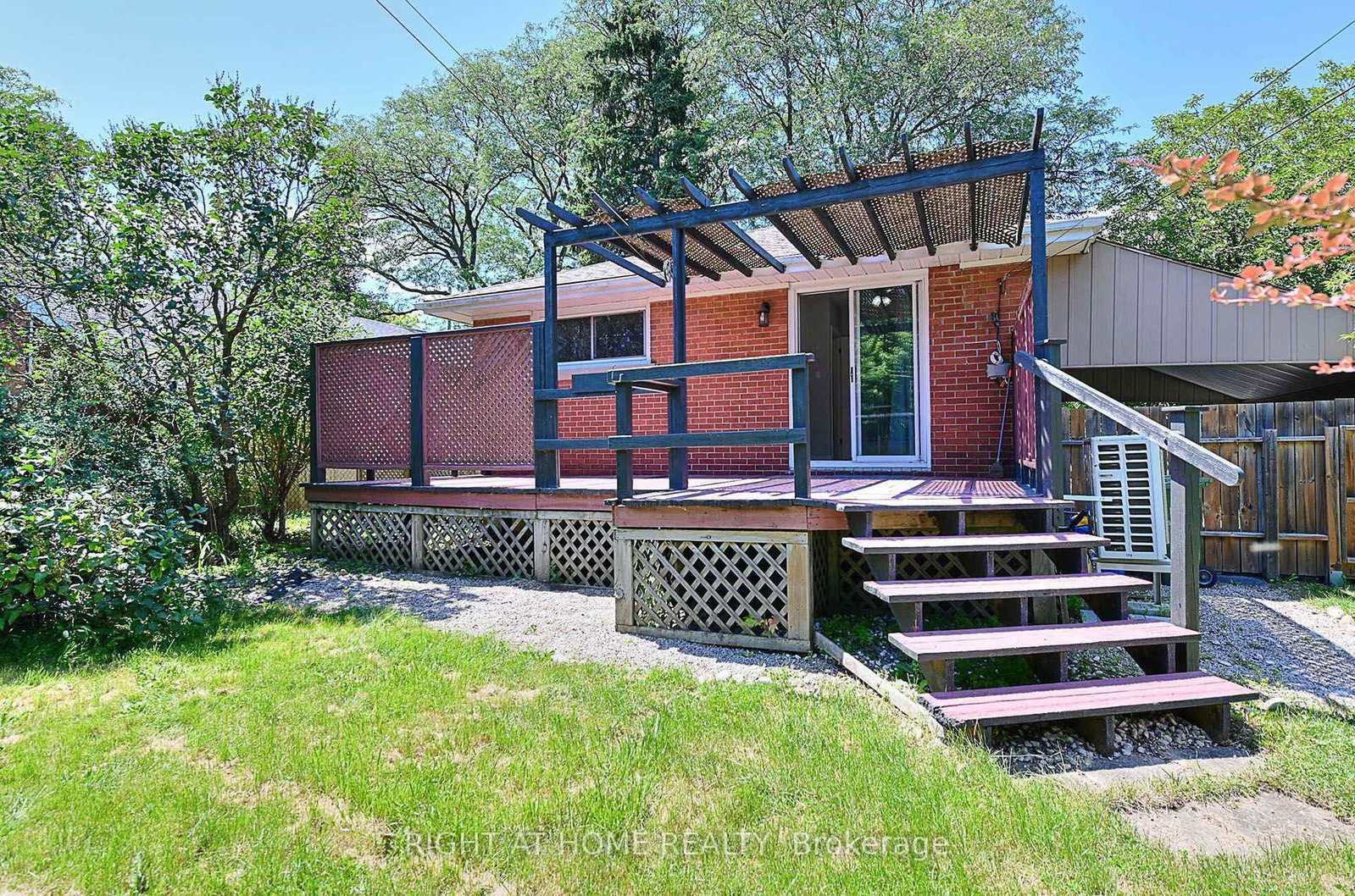 245 West 33rd Street • Hamilton, ON photo 24