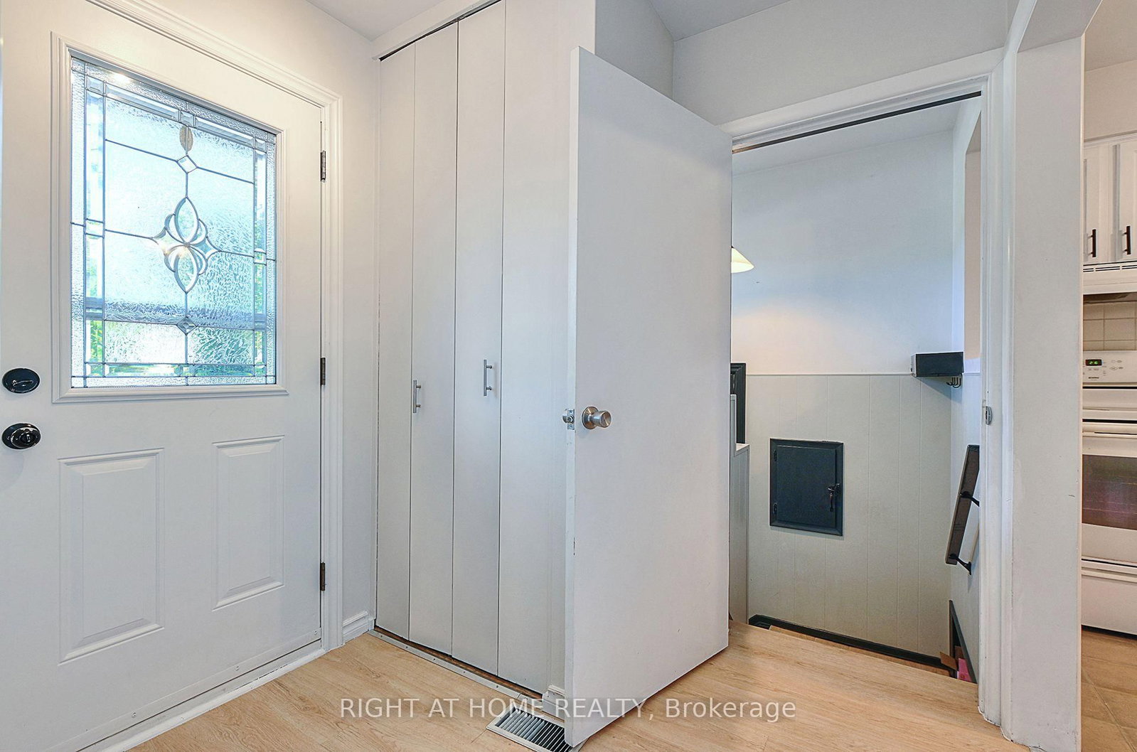 245 West 33rd Street • Hamilton, ON photo 3