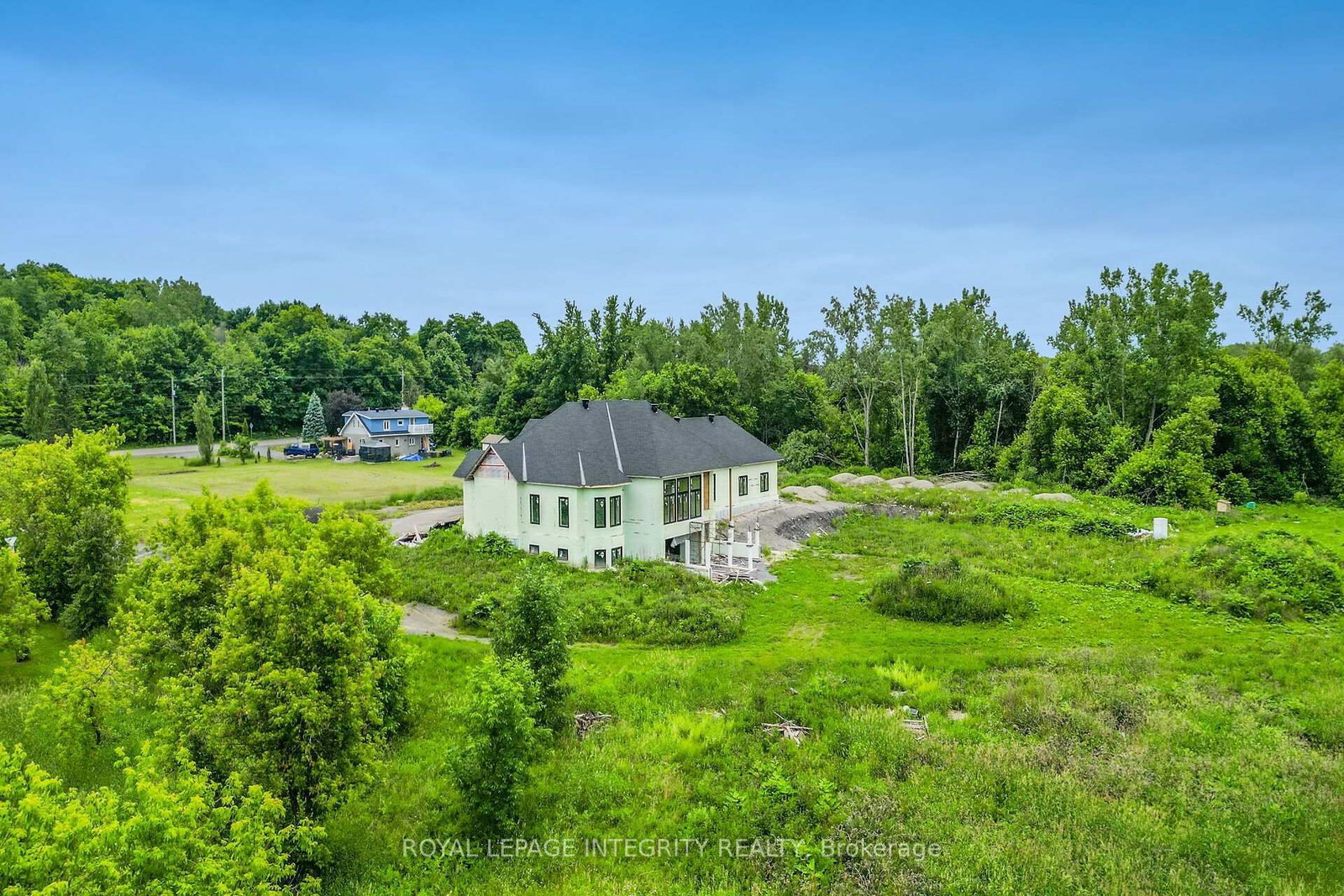 1695 Old Montreal Road • Ottawa, ON photo 12