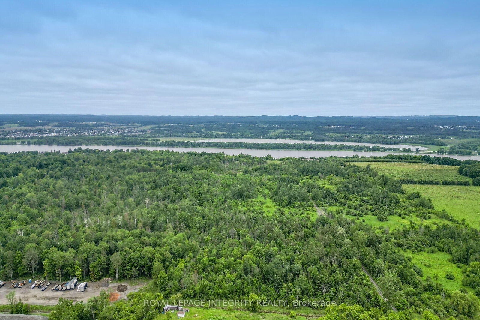 1695 Old Montreal Road • Ottawa, ON photo 19
