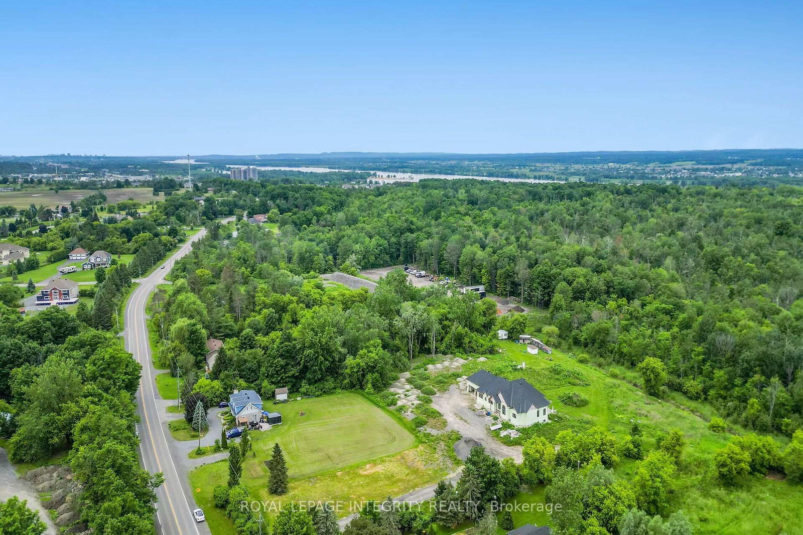 1695 Old Montreal Road • Ottawa, ON photo 27