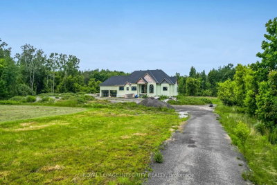 1695 Old Montreal Road • Ottawa, ON photo 5