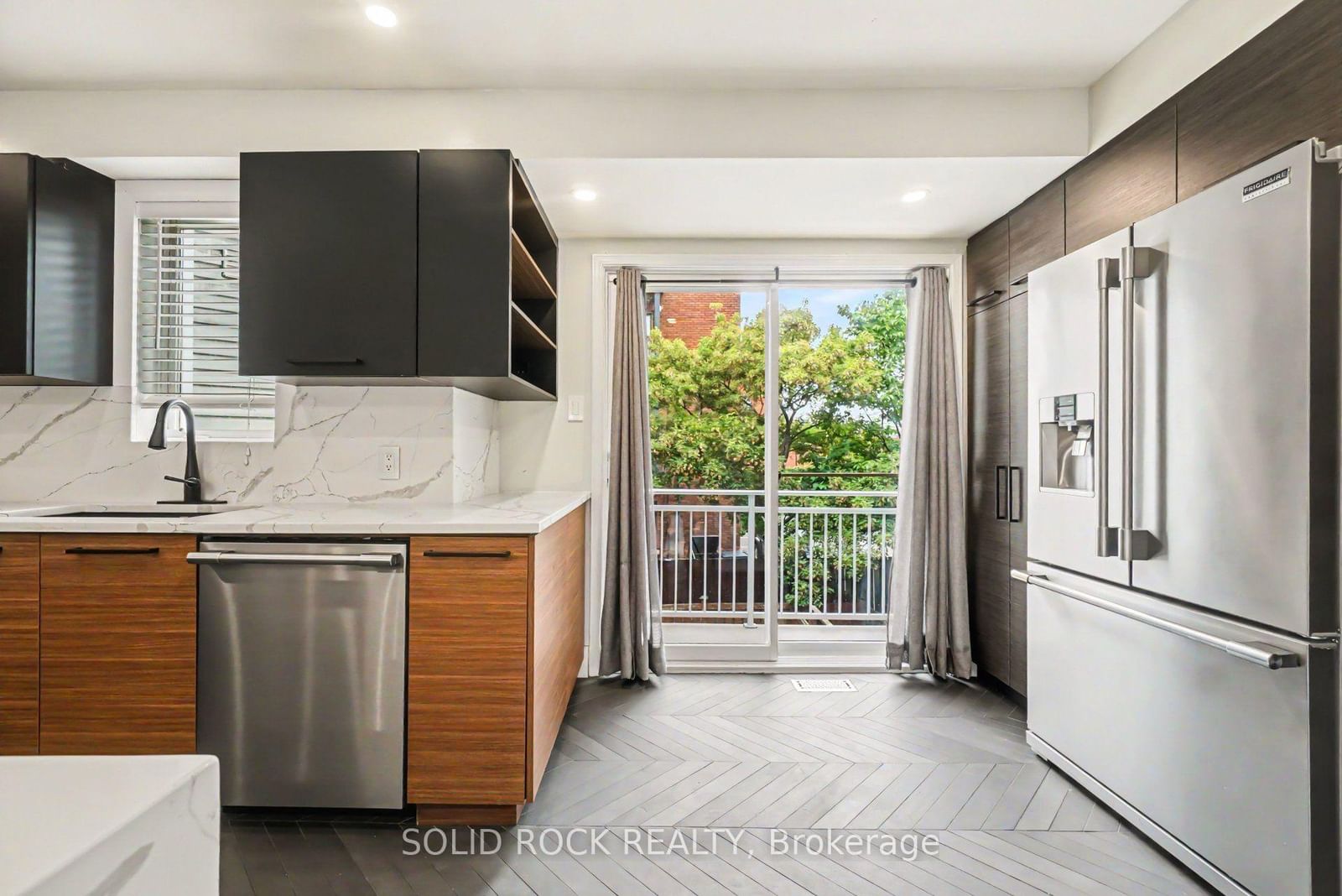 5 Beckington Private • Ottawa, ON photo 16