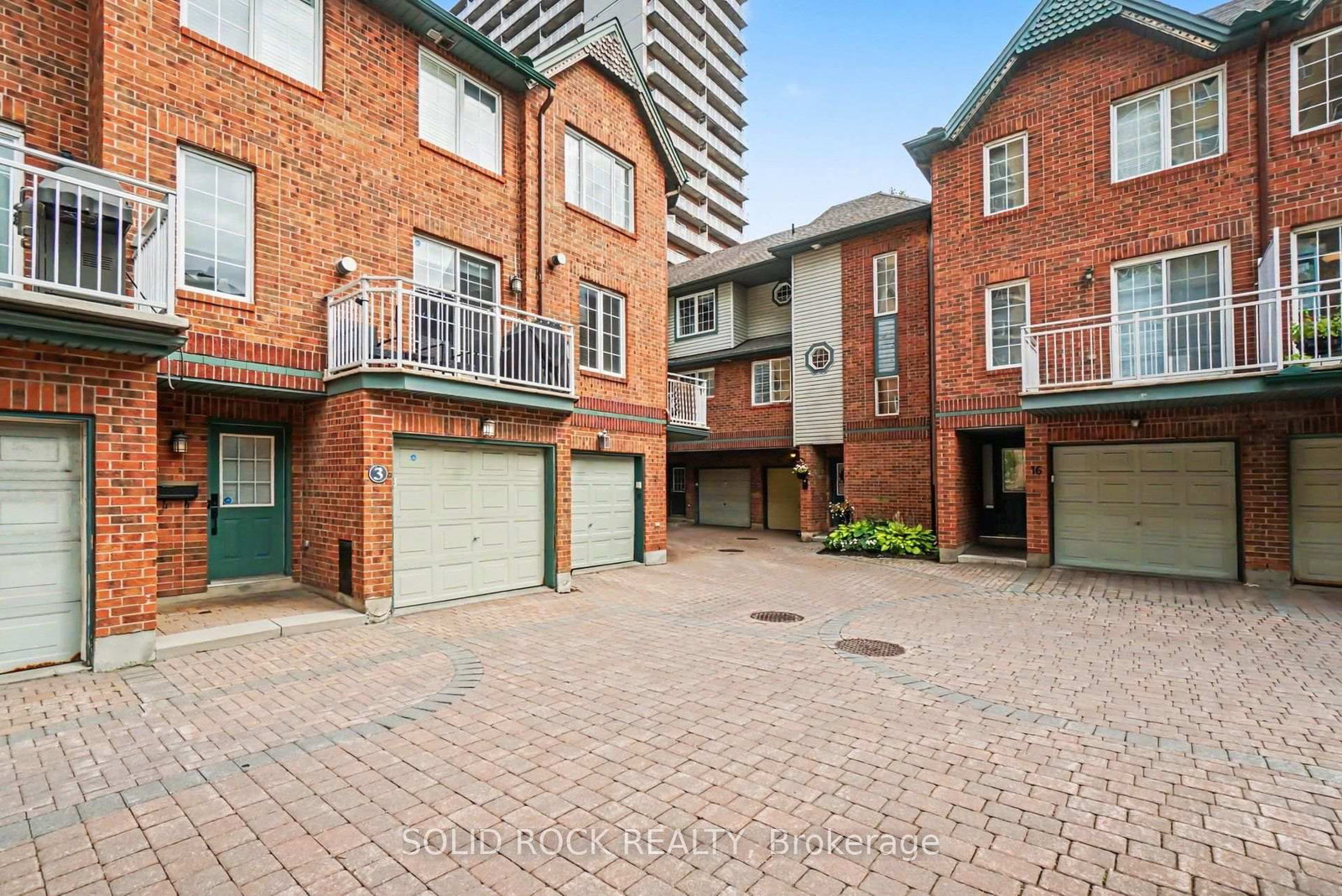 5 Beckington Private • Ottawa, ON photo 3