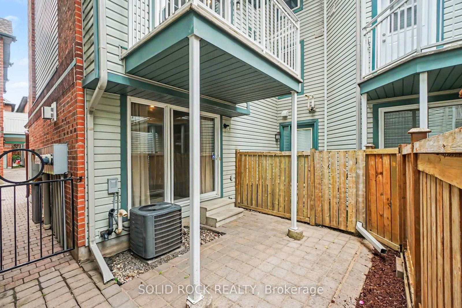 5 Beckington Private • Ottawa, ON photo 32