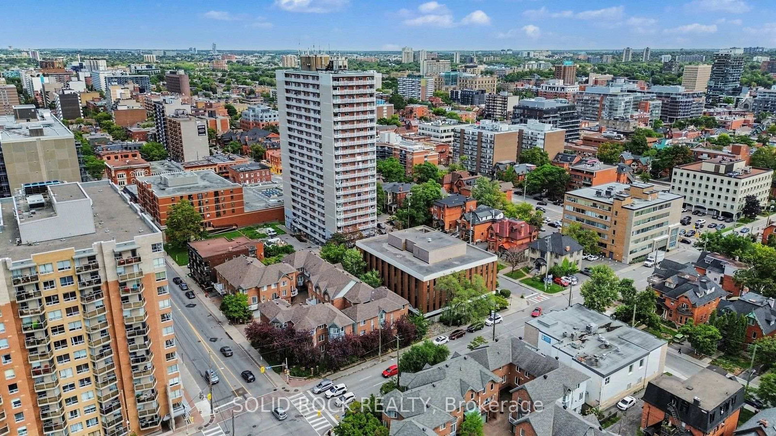 5 Beckington Private • Ottawa, ON photo 35