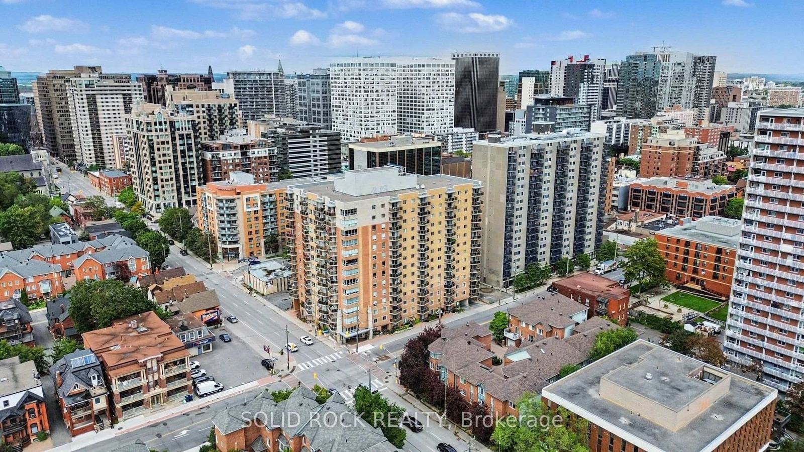 5 Beckington Private • Ottawa, ON photo 37
