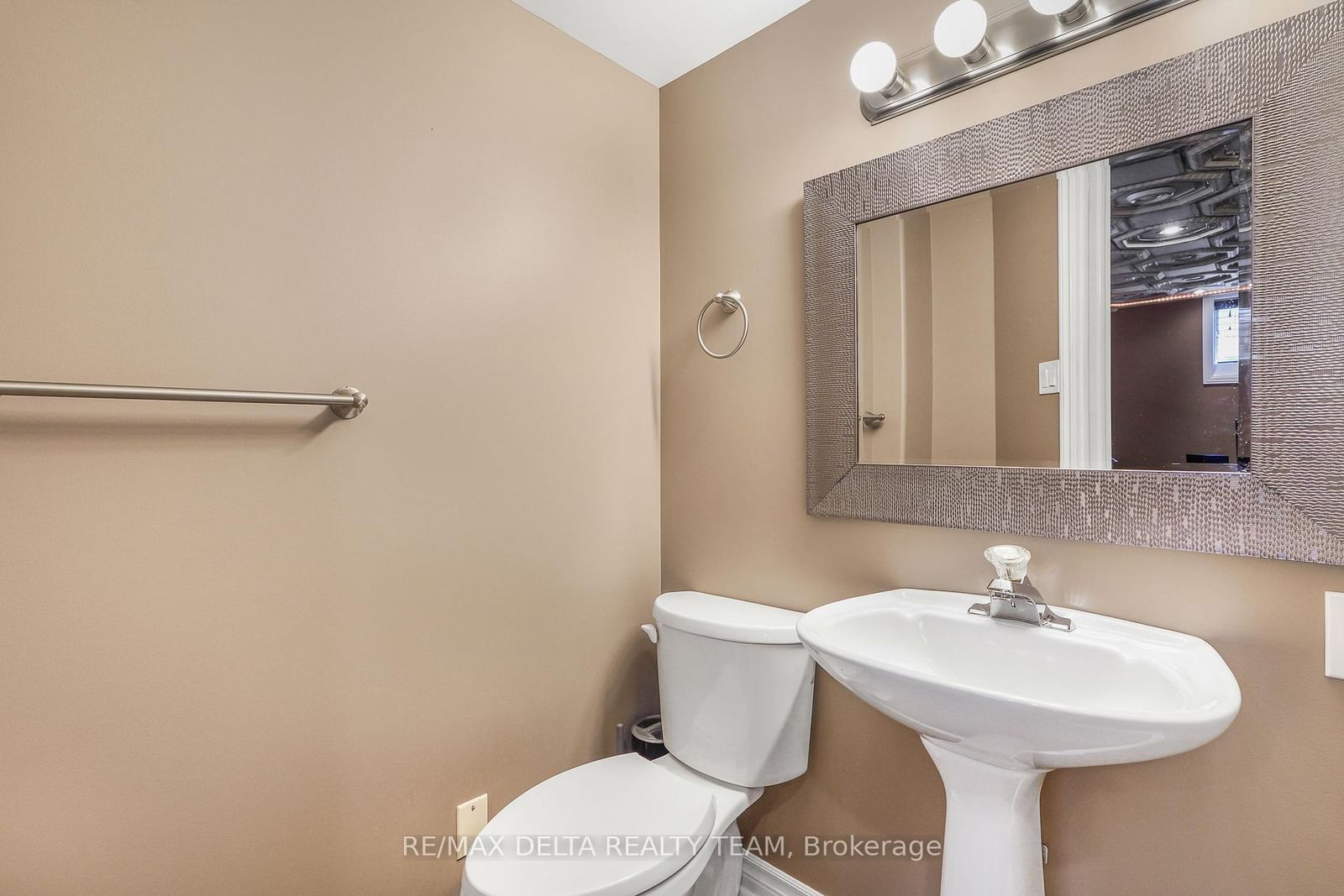 2040 Sunland Drive • Orleans, ON photo 25