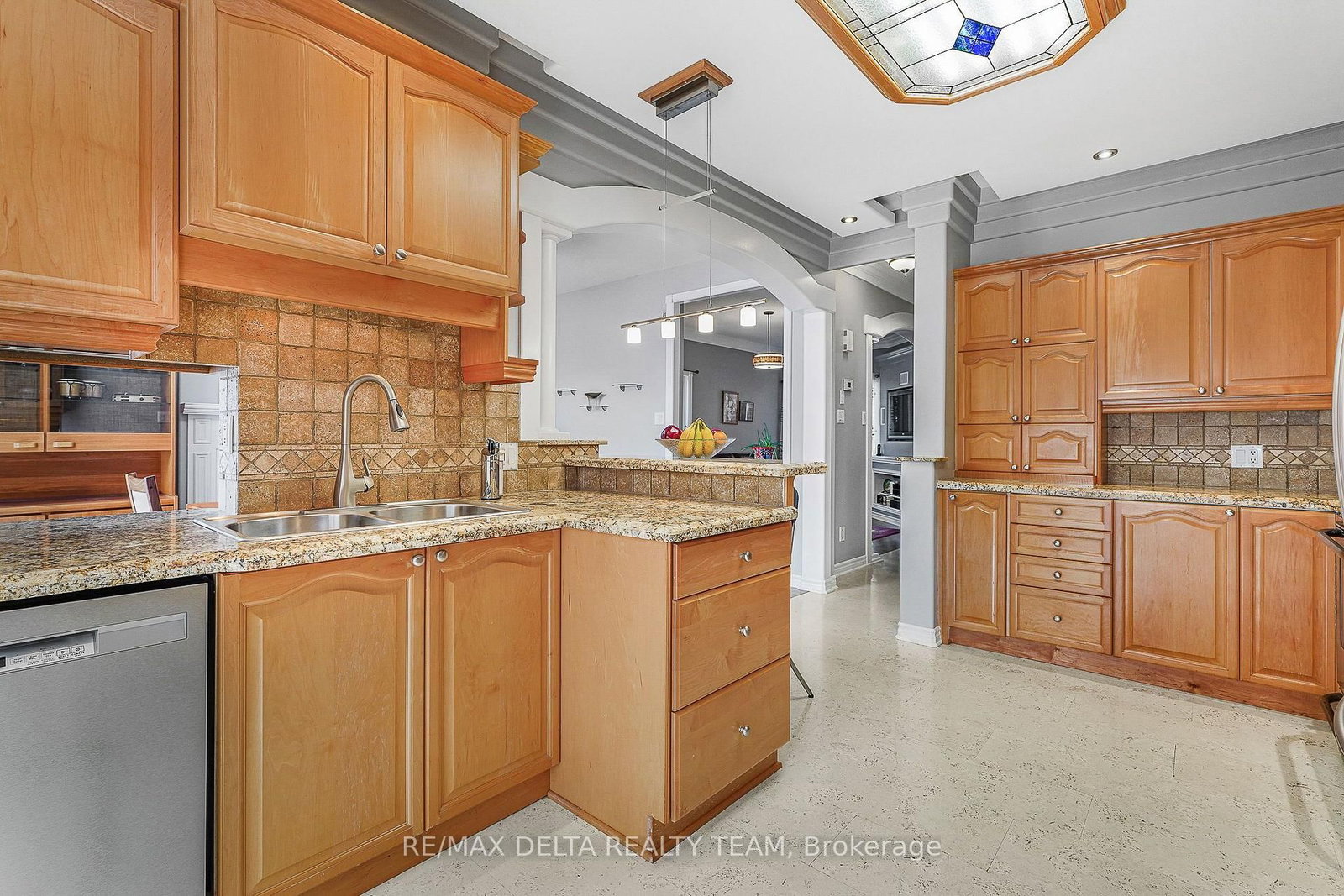 2040 Sunland Drive • Orleans, ON photo 8