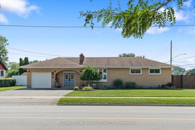 Detached House for sale at 161 Catherine Street, Fort Erie, Ontario, L2A 2J1 - Central - MLS: X13737150