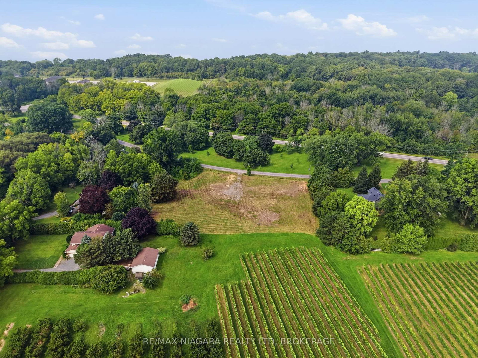 1611 Lakeshore Road • Niagara-on-the-Lake, ON photo 9