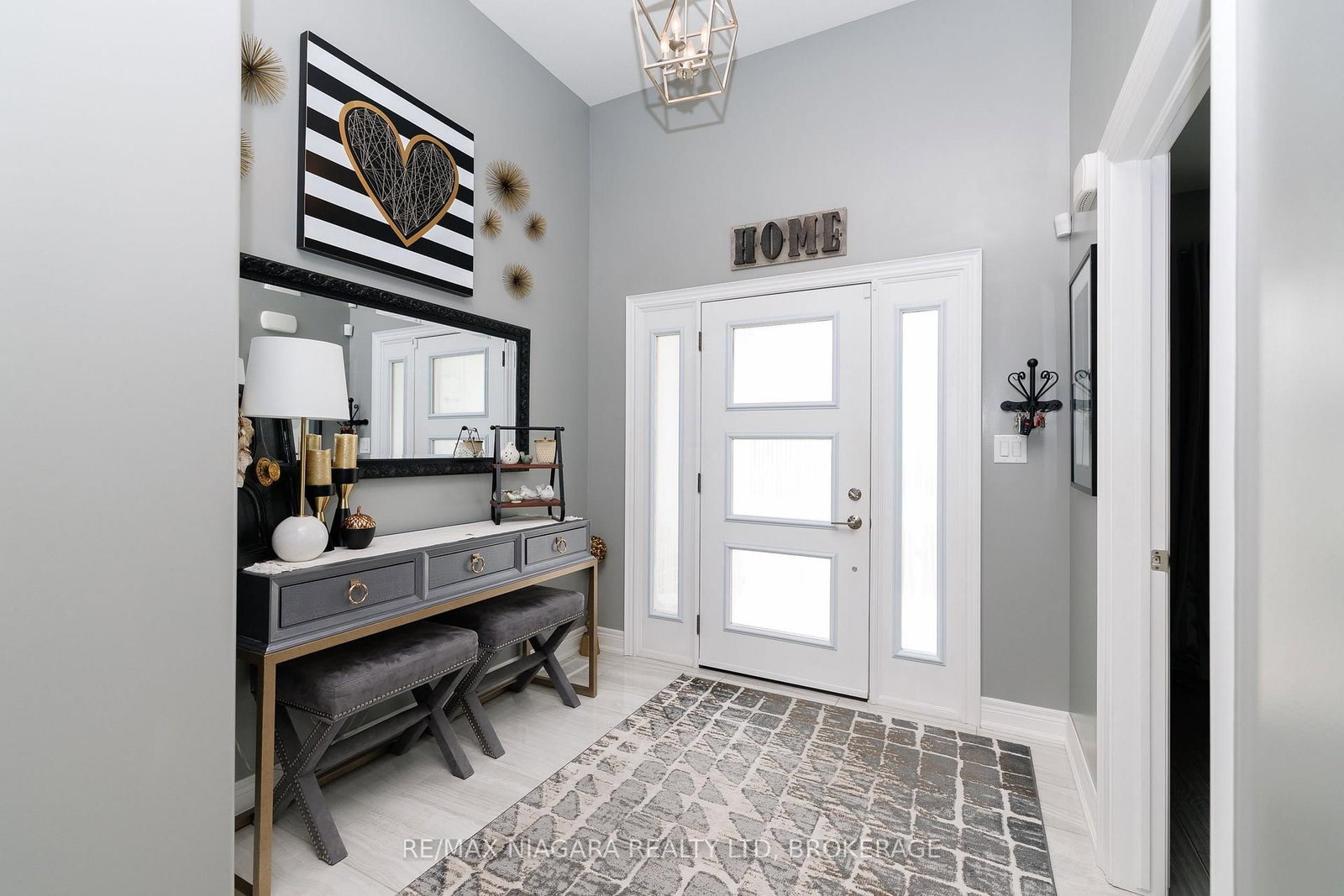 36 Derbyshire Drive • Fort Erie, ON photo 2