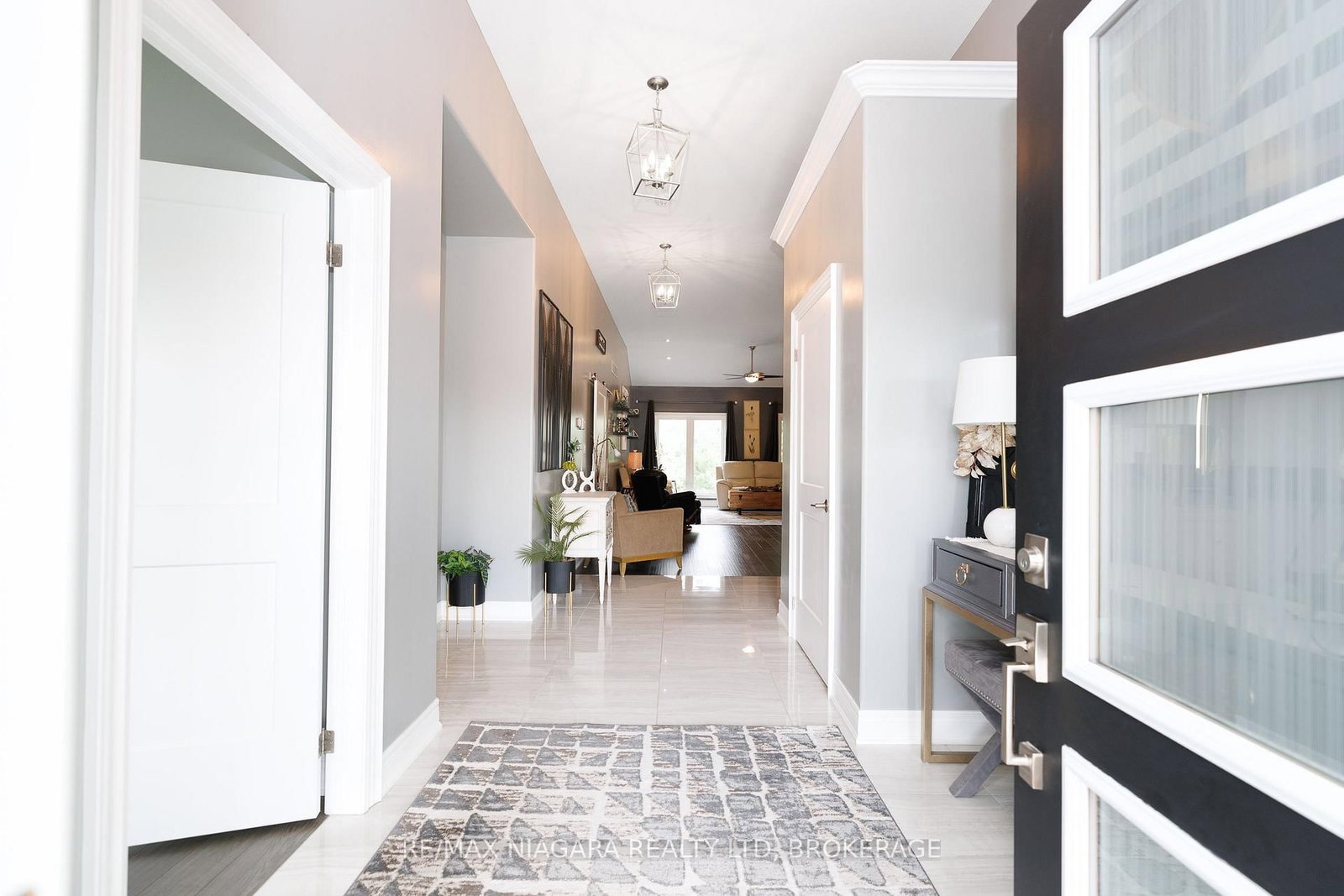 36 Derbyshire Drive • Fort Erie, ON photo 3