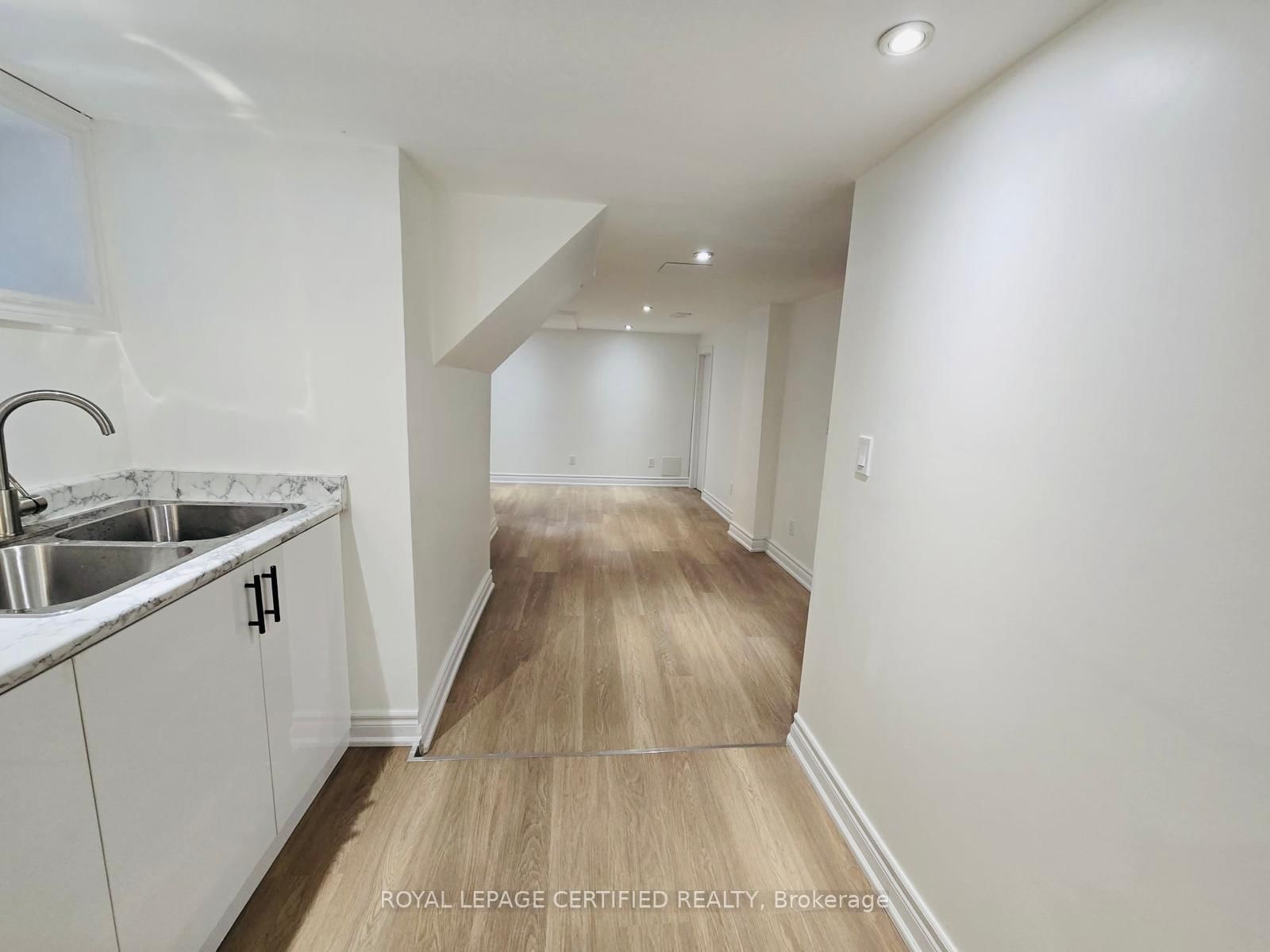 10 Fairleigh Avenue N • Hamilton, ON photo 36