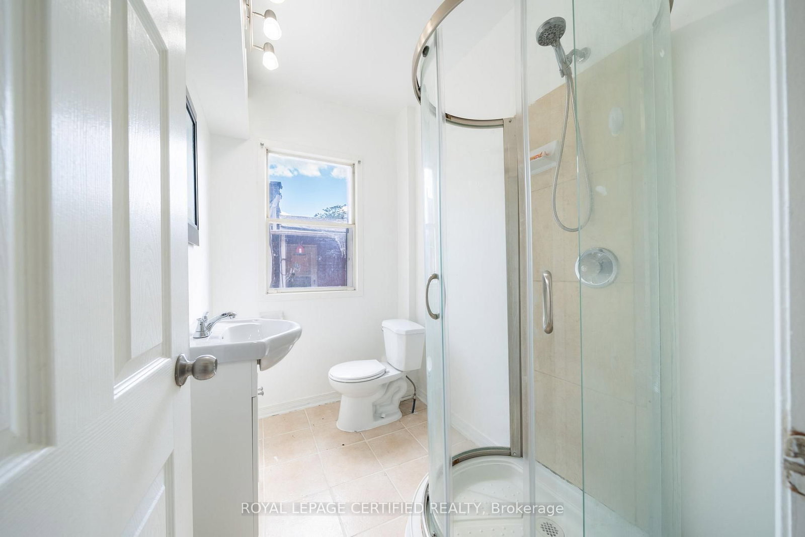 10 Fairleigh Avenue N • Hamilton, ON photo 9