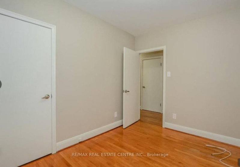 Main - 37 Mckenzie Avenue