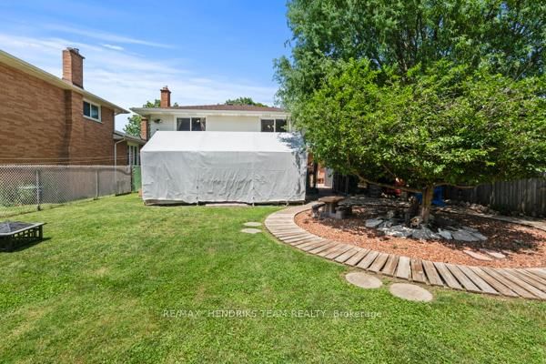 33 Meadowbrook Crescent • St. Catharines, ON photo 36