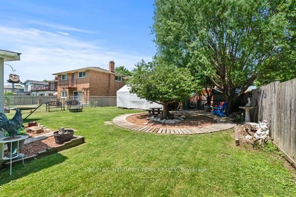 33 Meadowbrook Crescent • St. Catharines, ON photo 39