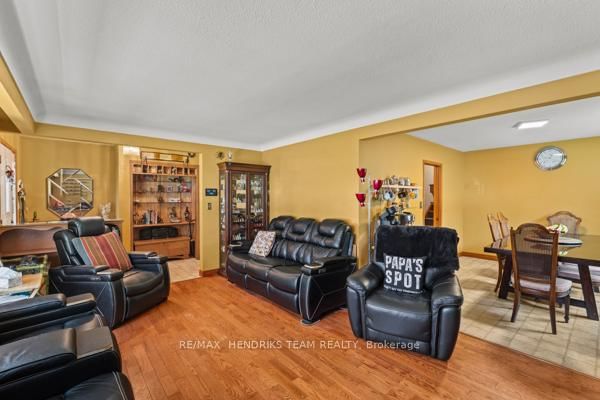 33 Meadowbrook Crescent • St. Catharines, ON photo 9