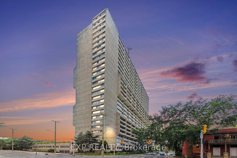 204 - 500 Laurier Avenue W