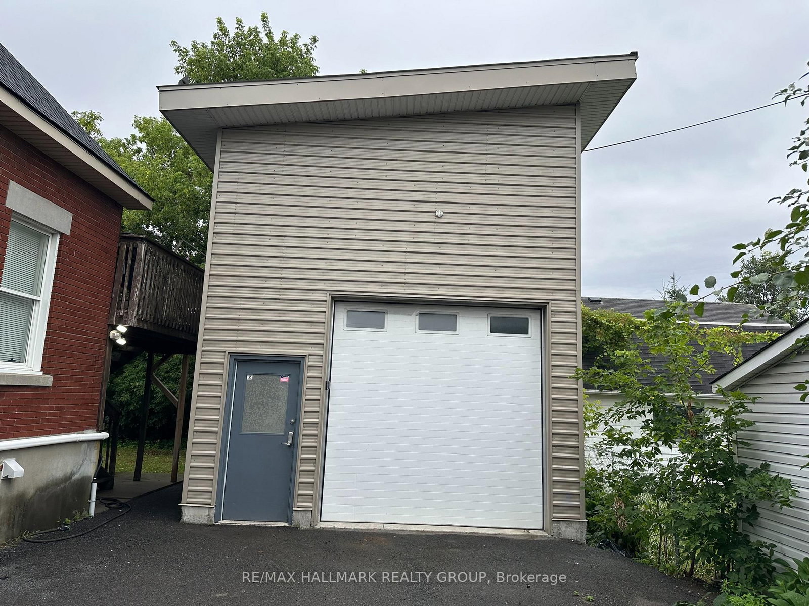 Front view of B-1148 Parisien Street, Ottawa