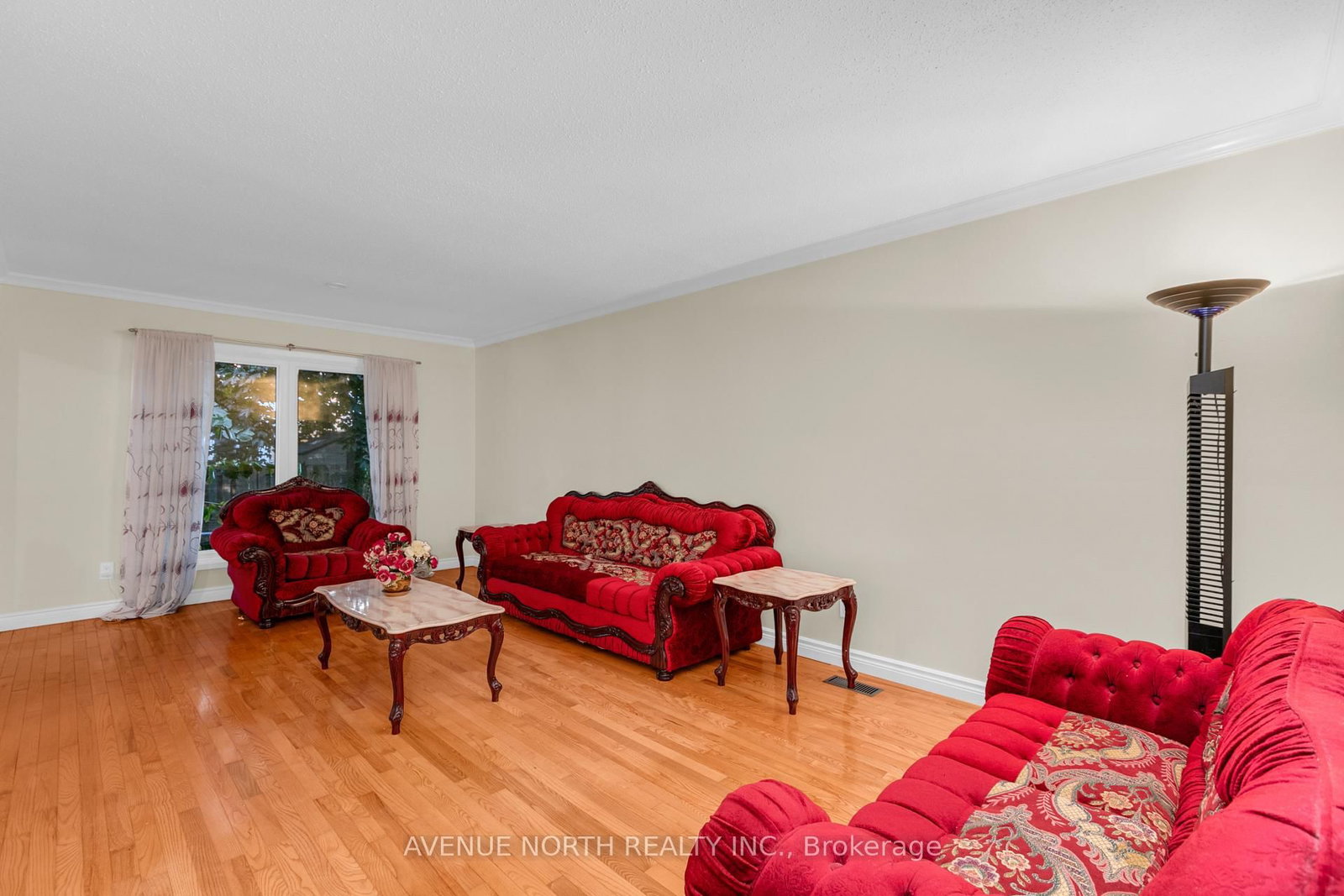 23 Bluegrass Drive • Ottawa, ON photo 11