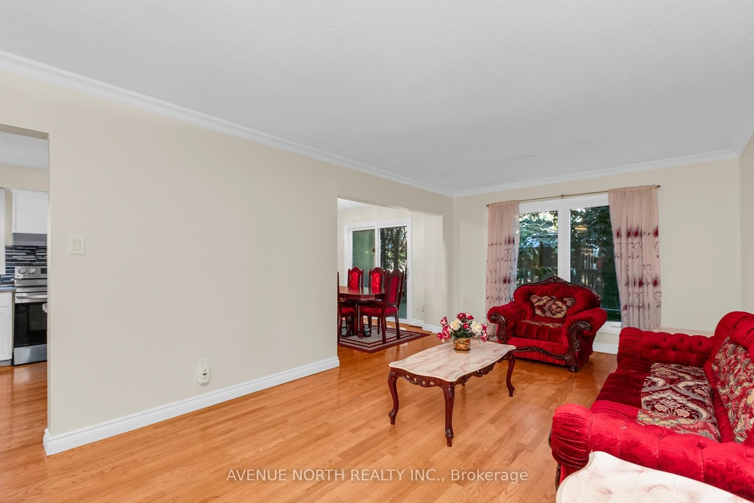 23 Bluegrass Drive • Ottawa, ON photo 12