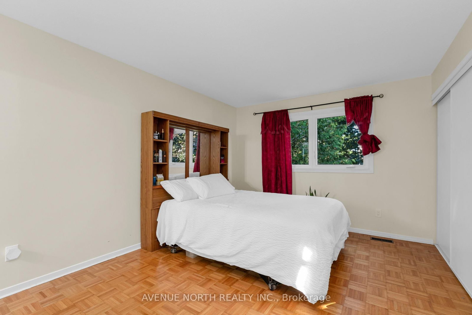 23 Bluegrass Drive • Ottawa, ON photo 32