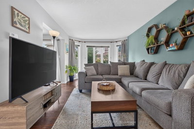 1318 BLACKMAPLE Drive • London East, ON photo 5