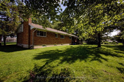 441 Smith Street • Wellington North, ON photo 4