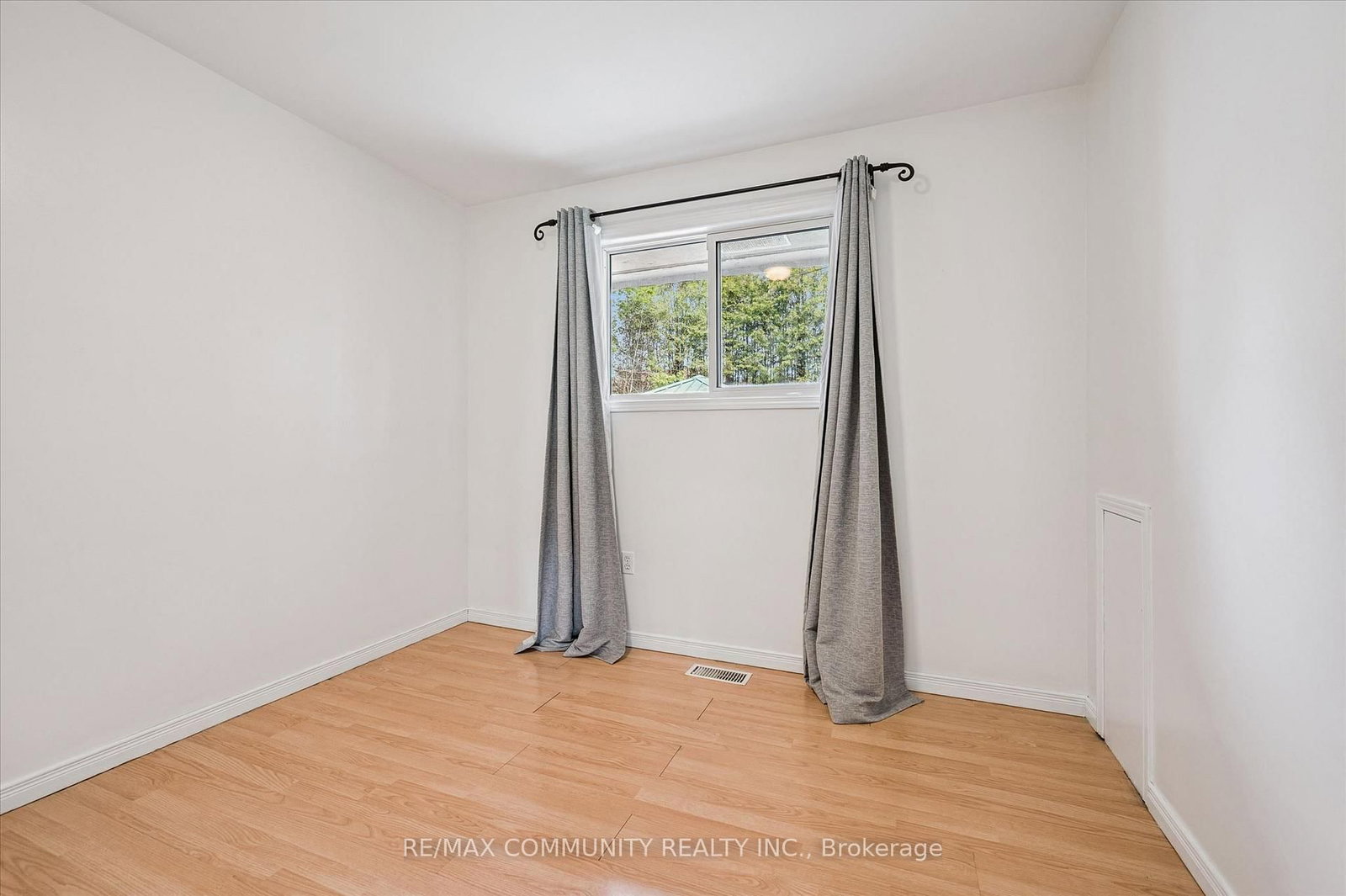 2063 George Street • Howick, ON photo 15