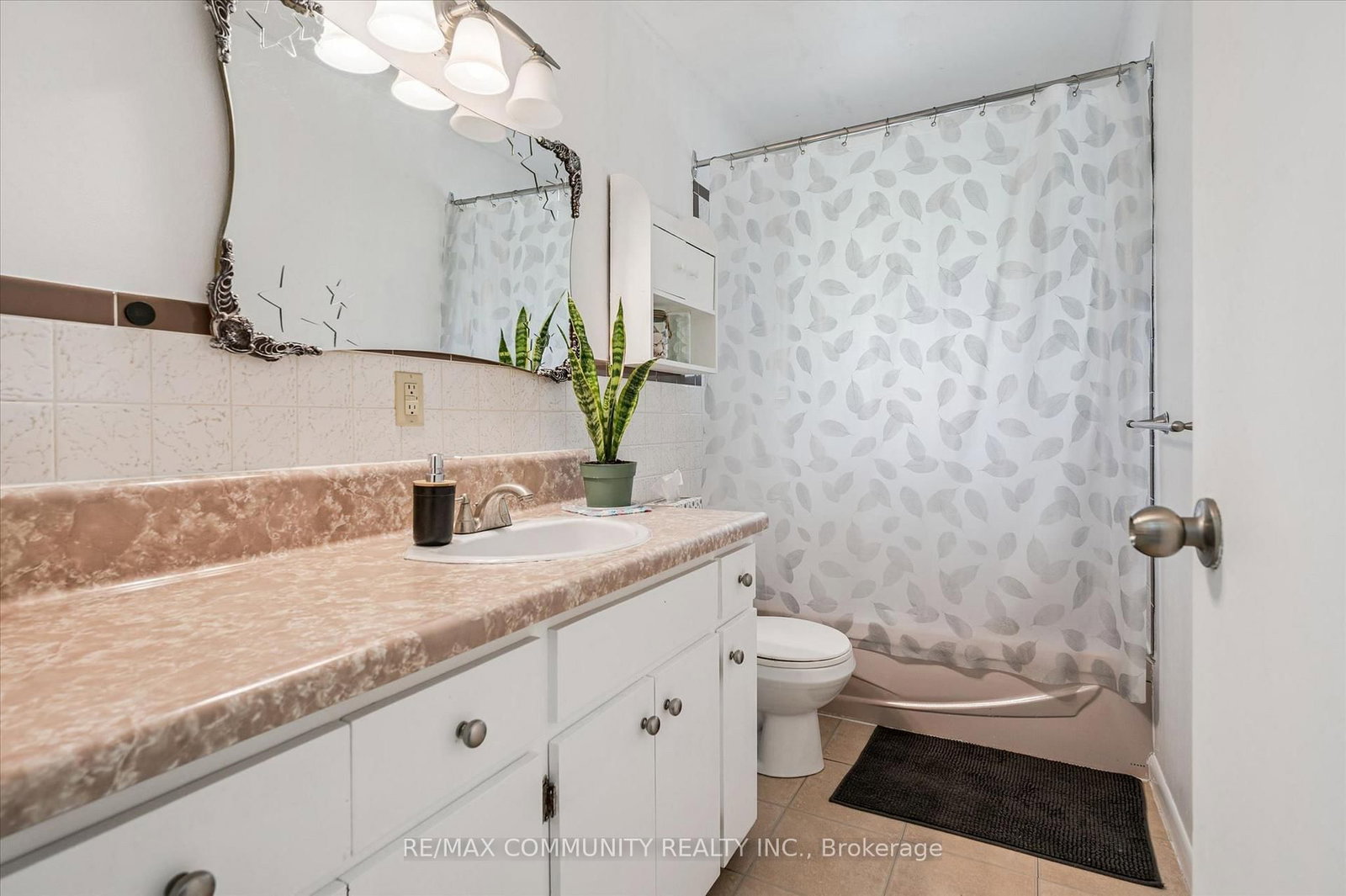 2063 George Street • Howick, ON photo 16
