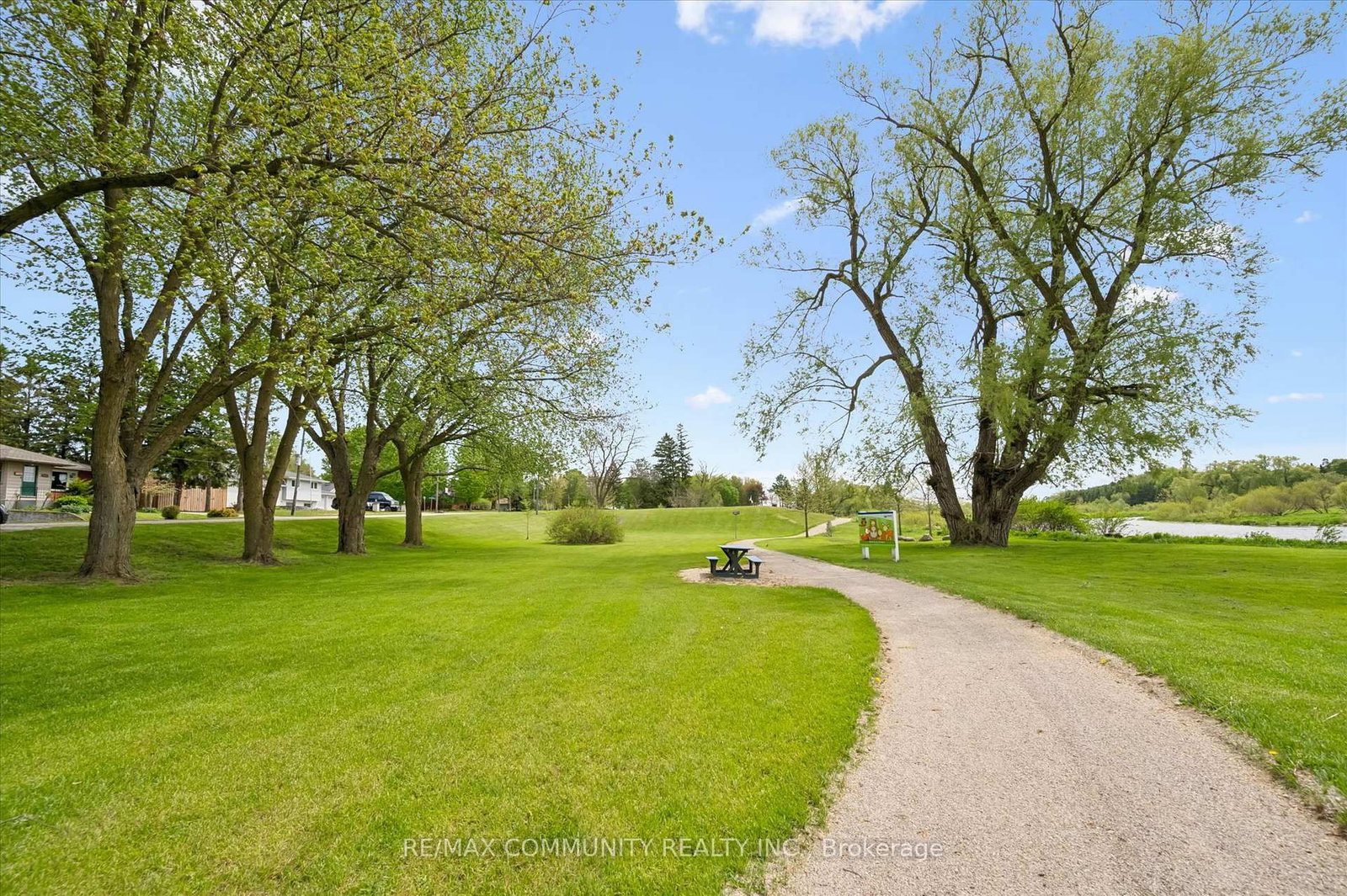 2063 George Street • Howick, ON photo 35