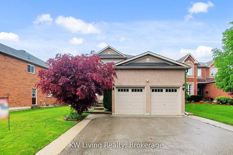 76 Spooner Crescent