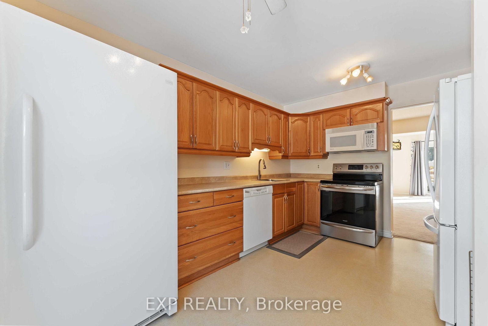 820 CAHILL Drive W • #38 • Ottawa, ON photo 13