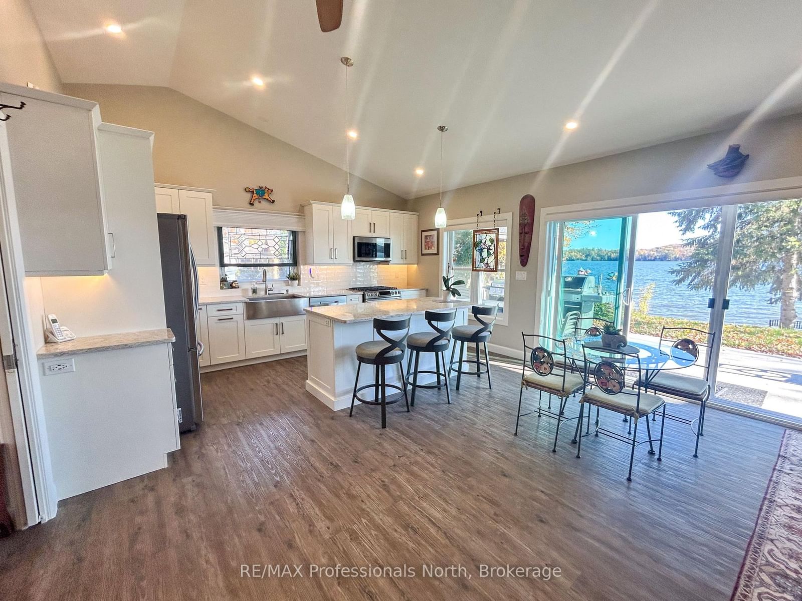 563 Dalhaven Road • Selwyn, ON photo 13
