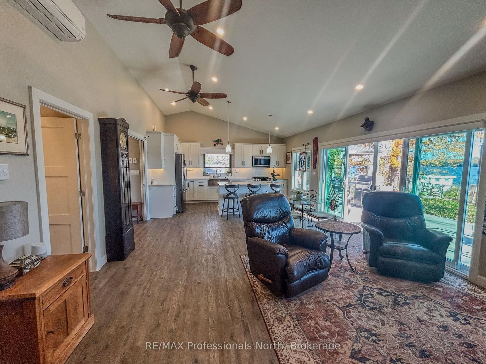 563 Dalhaven Road • Selwyn, ON photo 15