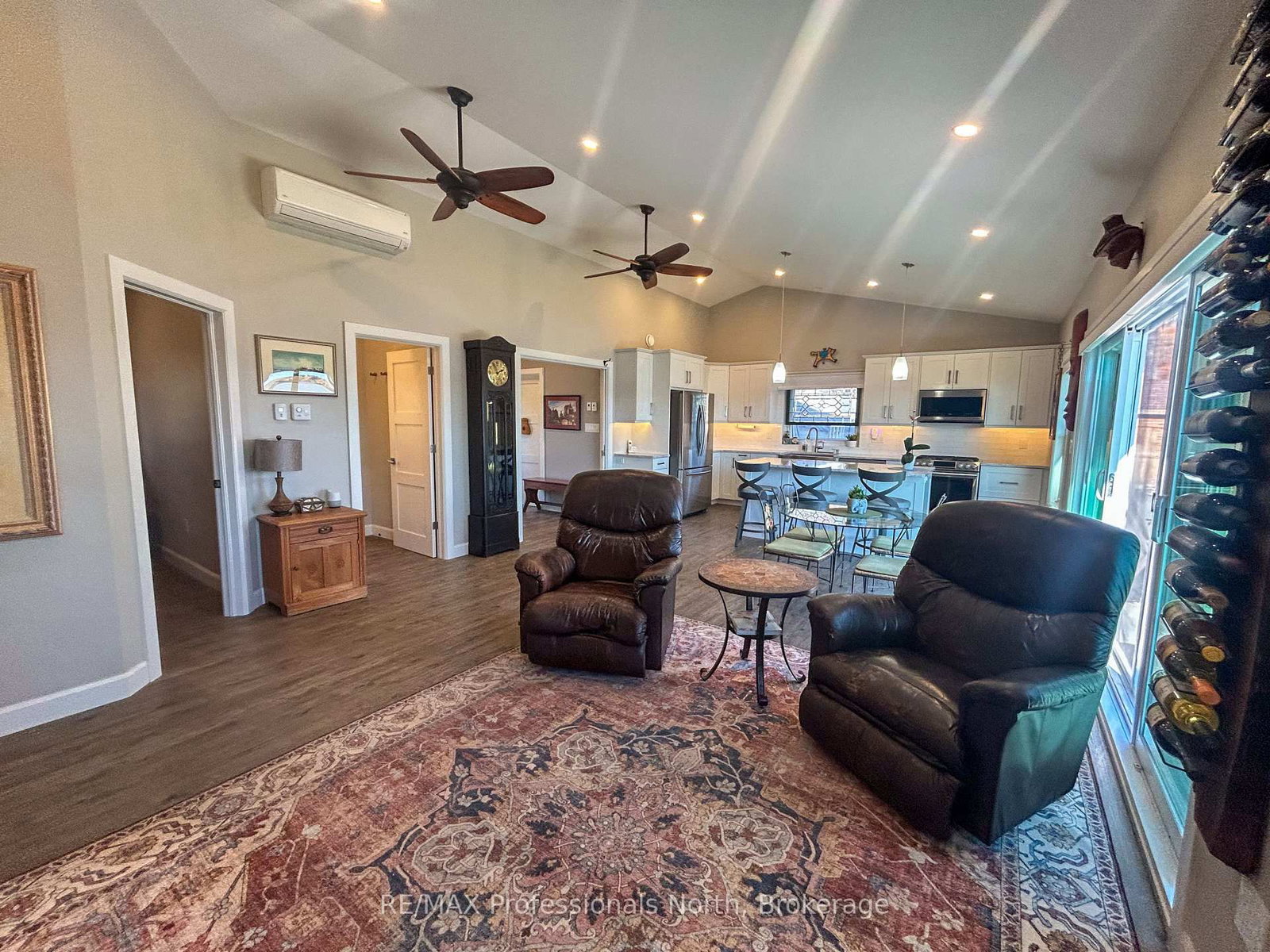 563 Dalhaven Road • Selwyn, ON photo 16
