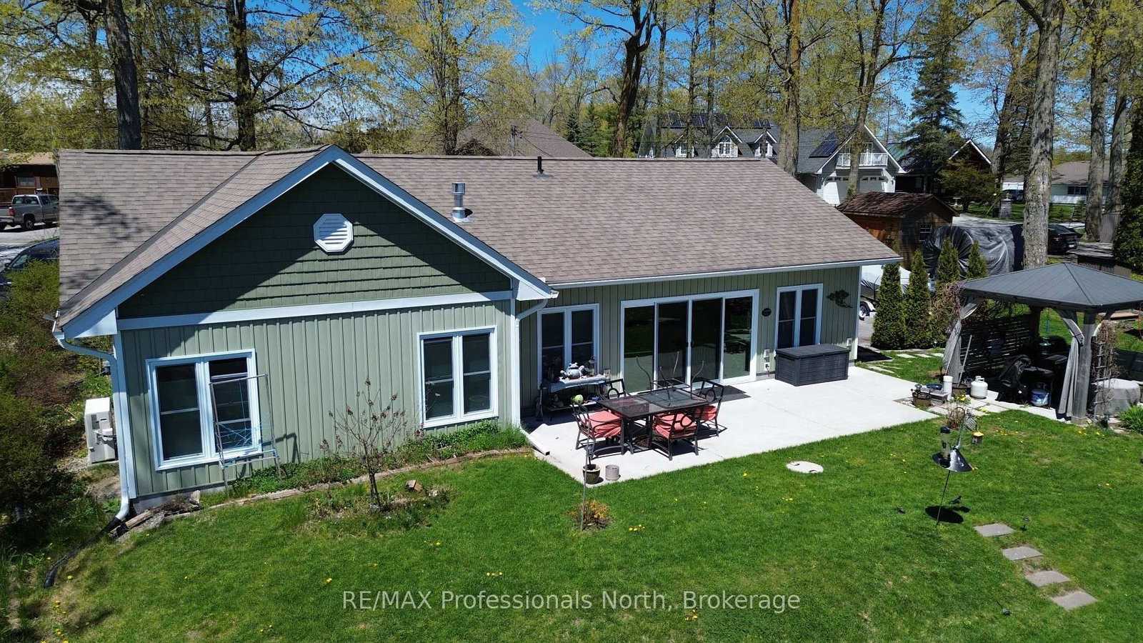563 Dalhaven Road • Selwyn, ON photo 4