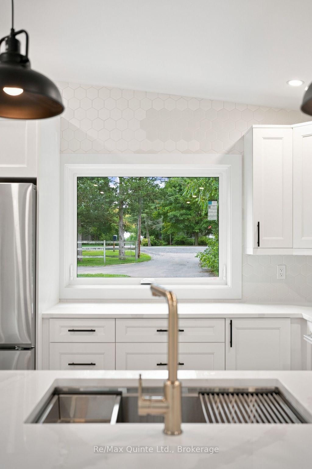 417 County Road 28 • Prince Edward County, ON photo 10