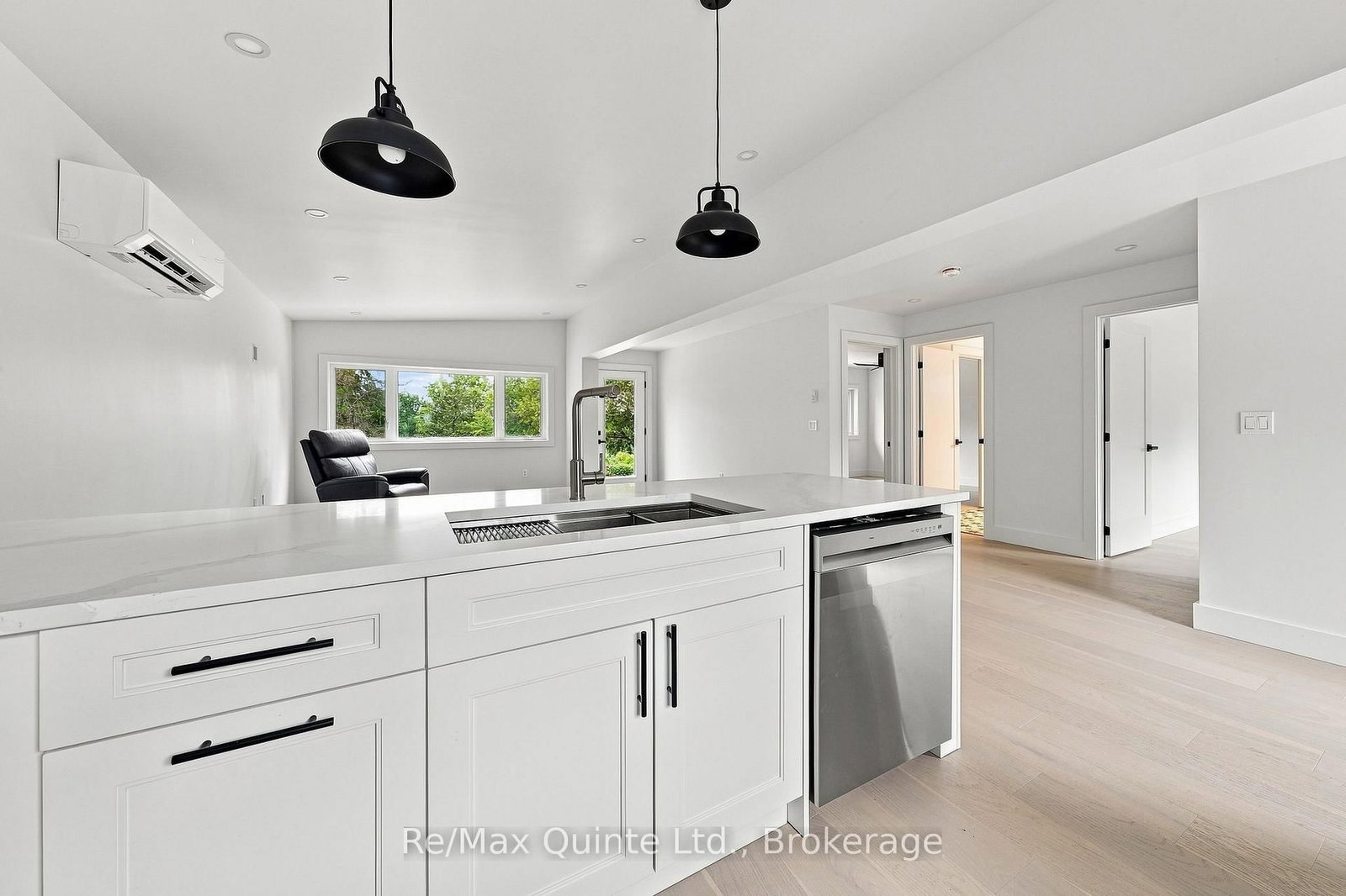 417 County Road 28 • Prince Edward County, ON photo 11
